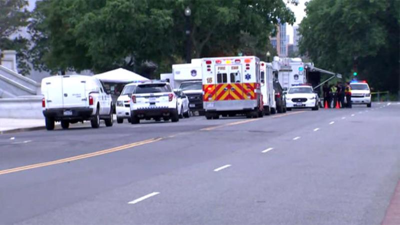 Συναγερμός στην Ουάσινγκτον: Όχημα έπεσε πάνω σε περιπολικό στο Καπιτώλιο - Media