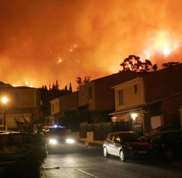 Καίγεται η Γαλλία για τρίτη ημέρα – Εκκενώνονται περιοχές - Απομακρύνονται χιλιάδες άνθρωποι  - Media