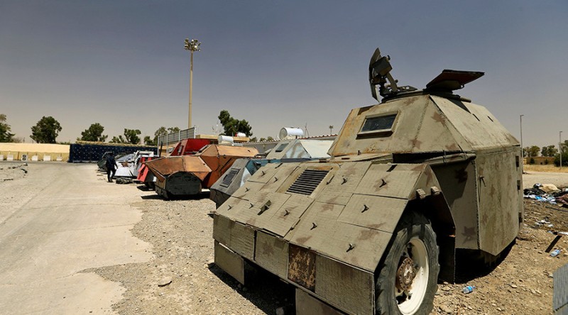«Φρανκενστάιν σε τέσσερις ρόδες»: Τα παρανοϊκά οχήματα του ISIS (Photos) - Media