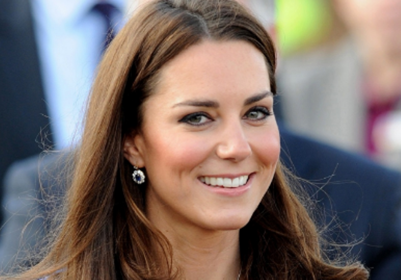 Το προκλητικό ντεκολτέ της Κέιτ Μίντλετον (Photos) - Media