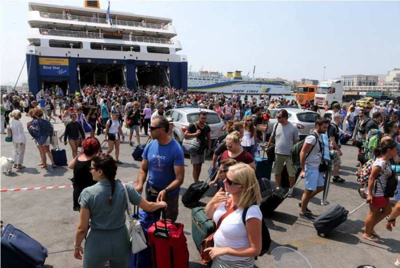Απεργία ναυτεργατών: Δεμένα τα πλοία την Πέμπτη στα λιμάνια Κέρκυρας, Ηγουμενίτσας - Media