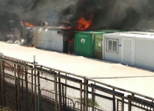 Κόλαση στη Μόρια: Φωτιές και επεισόδια στο hotspot (Videos) - Media