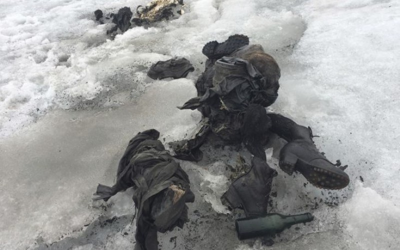 Μακάβριο εύρημα: Ζευγάρι που είχε χαθεί πριν από 75 χρόνια, βρέθηκε μουμιοποιημένο κάτω από παγετώνα  - Media