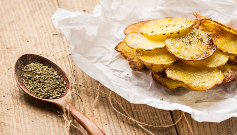 Φτιάξτε πατατάκια στο σπίτι και γλιτώστε (πάρα) πολλές θερμίδες! - Media
