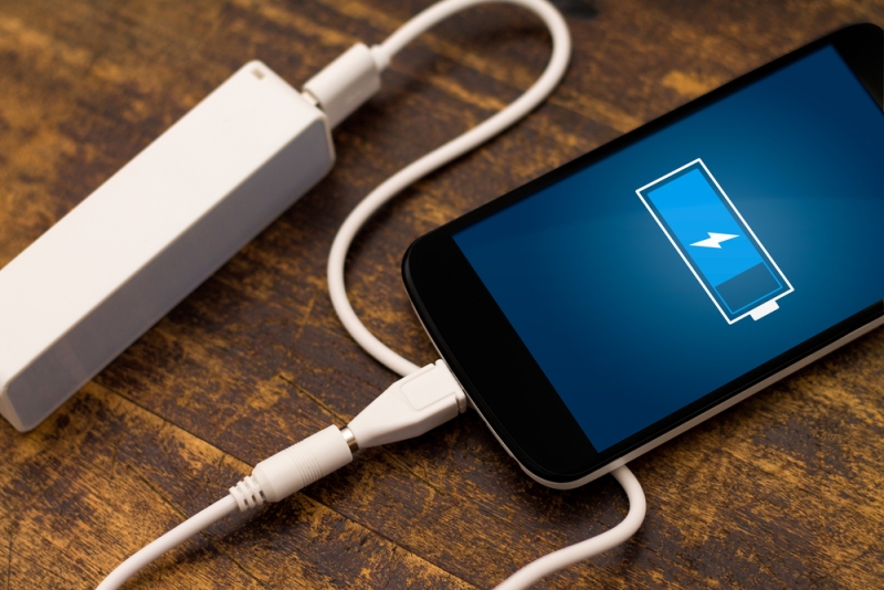 Προσοχή: Έτσι «σκοτώνουμε» τη μπαταρία του κινητού μας - Media