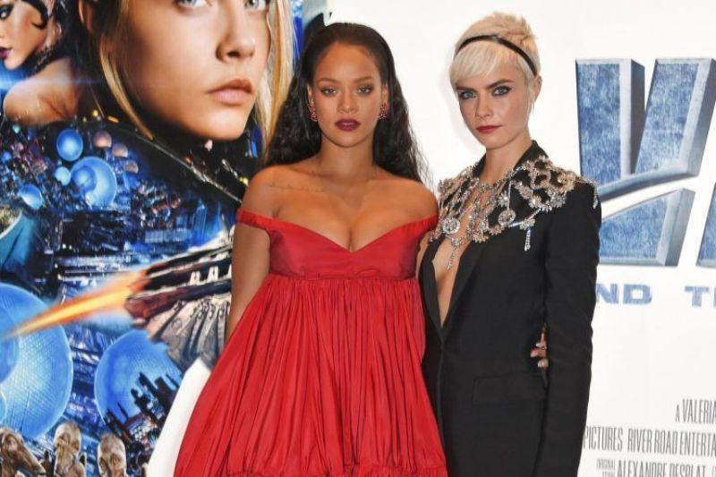 «Φωτιά» στο διαδίκτυο βάζει η Rihanna - Ποζάρει με την VIP σειρά εσωρούχων της (Photos) - Media Gallery 3