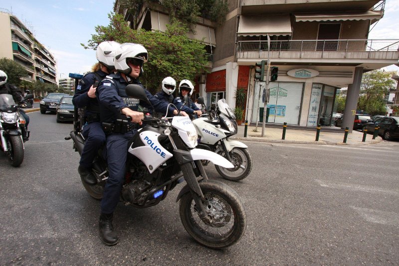 Δραπετσώνα: Μοτοσικλετιστής τραυματίστηκε από αδέσποτα σκάγια - Media