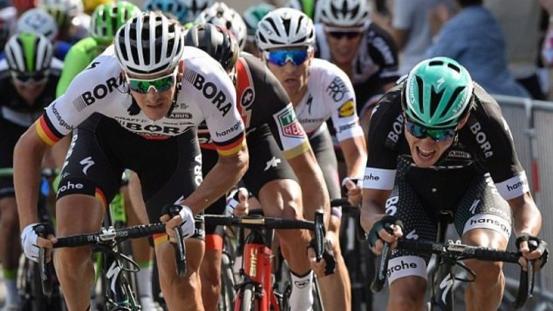 Σοκ από τη φωτογραφία ποδηλάτη στο Tour de France! - Media