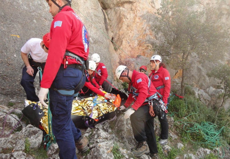 Θρίλερ στον Όλυμπο με παγιδευμένο ορειβάτη - Media