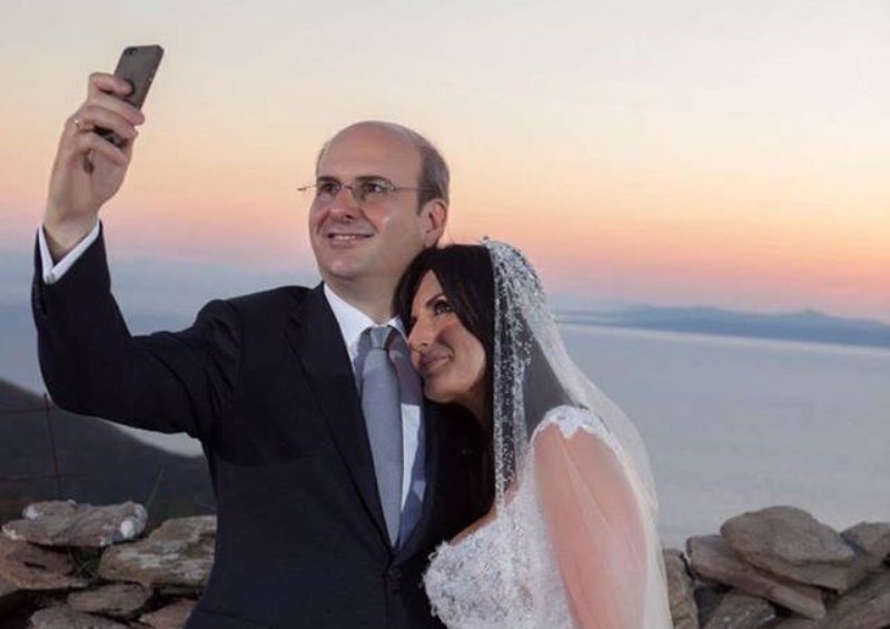 Μπαμπάς θα γίνει ο Κωστής Χατζηδάκης! - Media