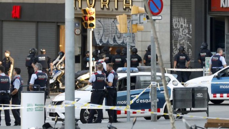Μακελειό στη Βαρκελώνη: Ο οδηγός του βαν σκοτώθηκε στο Καμπρίλς - Media