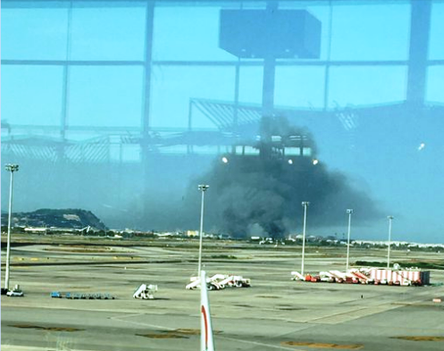 Νέος συναγερμός στη Βαρκελώνη: Φωτιά κοντά στο αεροδρόμιο - Media