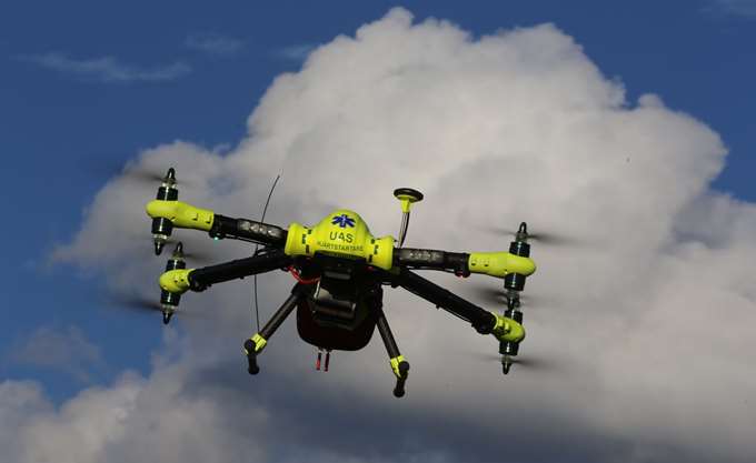 Νύχτα αγωνίας στη Ζάκυνθο - Τέσσερις ενεργές εστίες φωτιάς - Εκτάκτως στο νησί το drone της Πυροσβεστικής για 24ωρη επιτήρηση  - Media