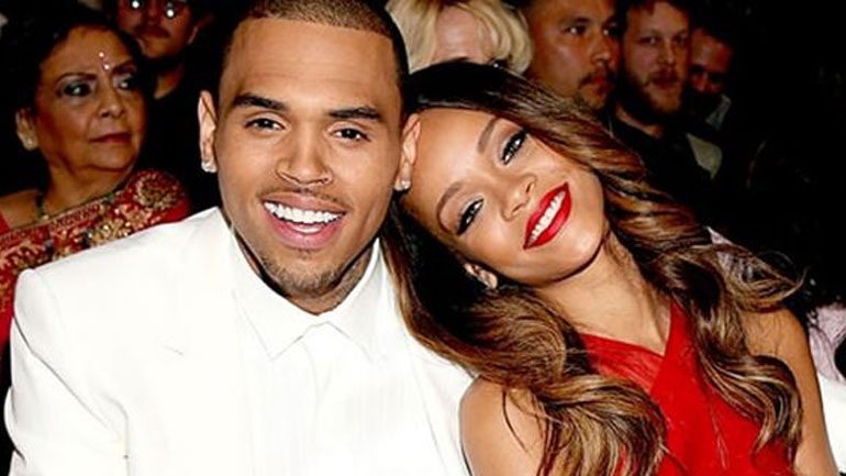 Ομολογία - σοκ: «Έδειρα άσχημα την Rihanna κι άρχισε να φτύνει αίμα στο πρόσωπό μου» - Media