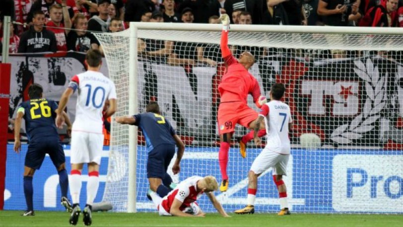 Σεντόνι για τον ΑΠΟΕΛ! - Η ομάδα του Δώνη πήρε 0-0 στην Πράγα και πέρασε στους ομίλους τσάμπιονς λιγκ - Media