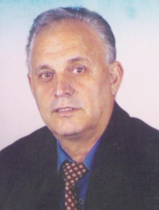 Πέθανε ο Βαγγέλης Παπαδανιήλ - Media