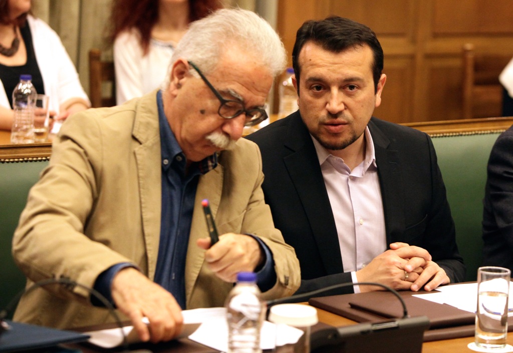 Παππάς και Γαβρόγλου δεσμεύονται για δωρεάν ίντερνετ σε όλους τους πρωτοετείς - Media