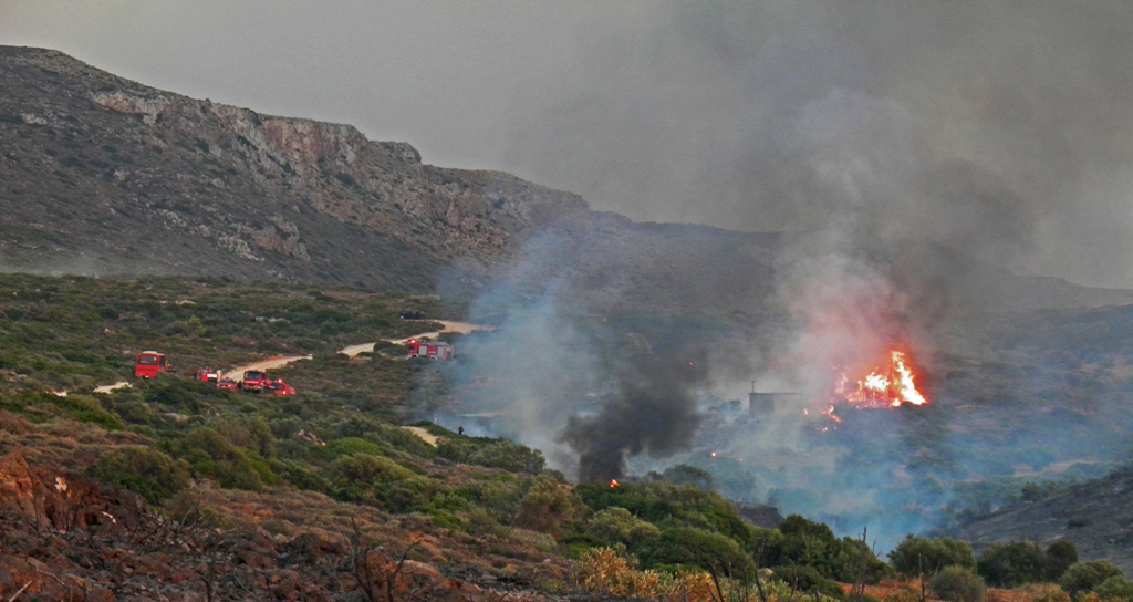 Αντιμετωπίστηκε η αναζωπύρωση της πυρκαγιάς στα Κύθηρα - Media