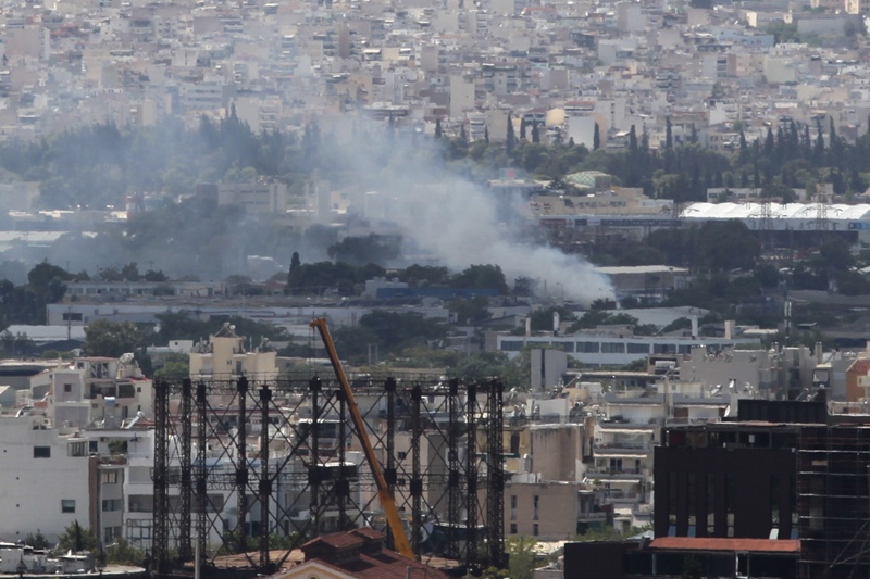 Υπό μερικό έλεγχο η πυρκαγιά στο Βοτανικό (Photos) - Media