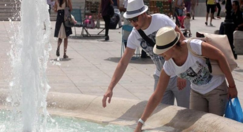 Ανοικτές από Δευτέρα έξι κλιματιζόμενες αίθουσες στον δήμο Αθηναίων - Media