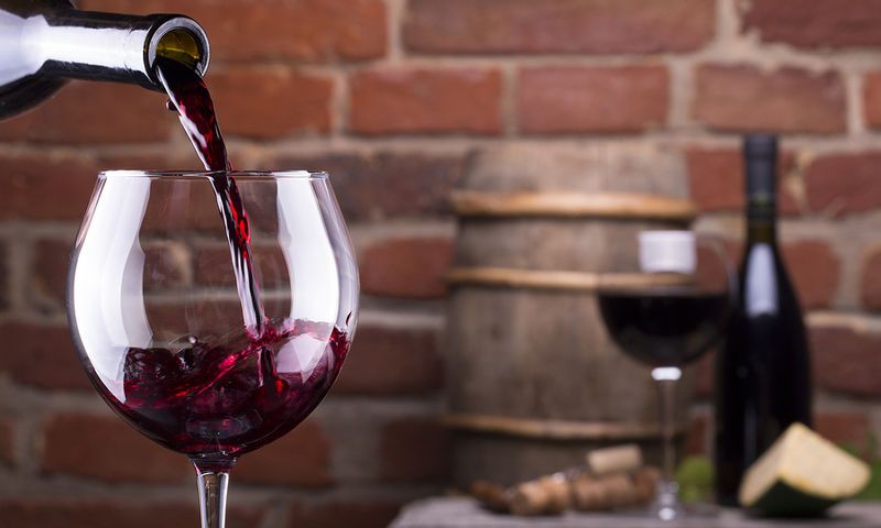 Έρευνα - σοκ: Το αλκοόλ κάνει καλό στην υγεία - Media