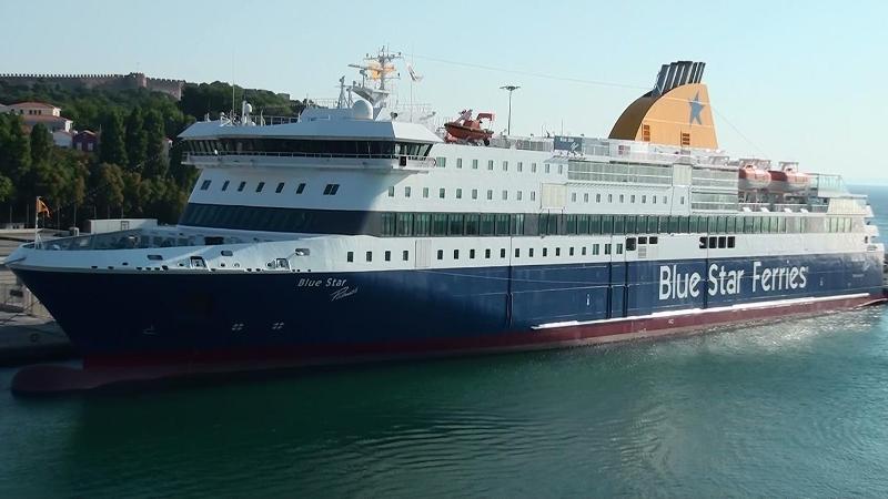 Αυτοψία στα ύφαλα του «Blue Star Patmos», που προσάραξε στην Ίο - Media