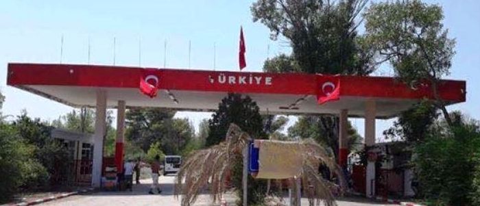 Σήκωσαν τουρκικές σημαίες και έβαψαν στα ερυθρόλευκα camping του ΕΟΤ - Media