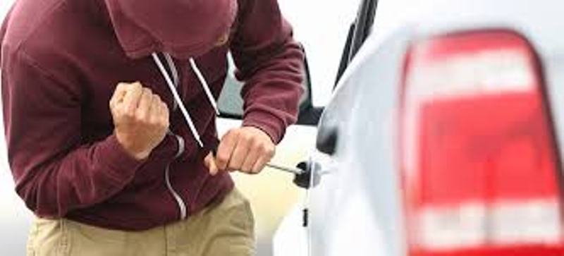 Τρεις συλλήψεις για διαρρήξεις αυτοκινήτων στη Χαλκιδική - Media