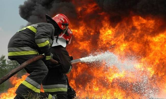Μυτιλήνη: Υπό πλήρη έλεγχο η πυρκαγιά μεταξύ Γέρας και Πλωμαρίου  - Media