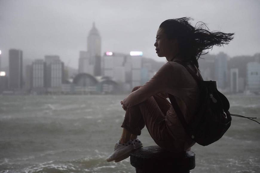 Τραγικός απολογισμός του τυφώνα Χάτο: 12 νεκροί στο Χονγκ Κονγκ - Media