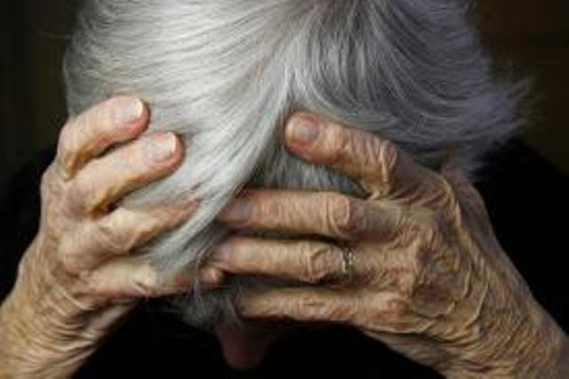 Σπείρα εξαπατούσε ηλικιωμένους στην Καλλιθέα - Πώς «ξεζούμισαν» από συνταξιούχους 34.500 ευρώ - Media