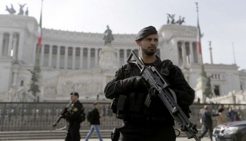 Δρακόντεια μέτρα στην Ιταλία - Ο ISIS προειδοποιεί ότι είναι ο επόμενος στόχος του - Media