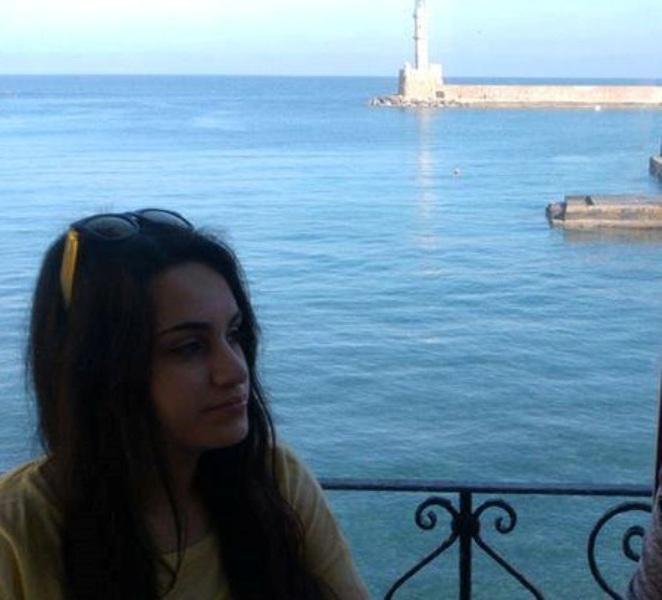 Απίστευτο: Πέρναγε στην Ιατρική... με τα τσαρούχια, επέλεξε να σπουδάσει... Αισθητική - Media