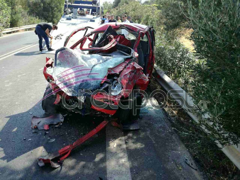 Τραγωδία στην Κρήτη: Ένας νεκρός και τρεις τραυματίες σε τροχαίο με ΙΧ και λεωφορείο  - Media