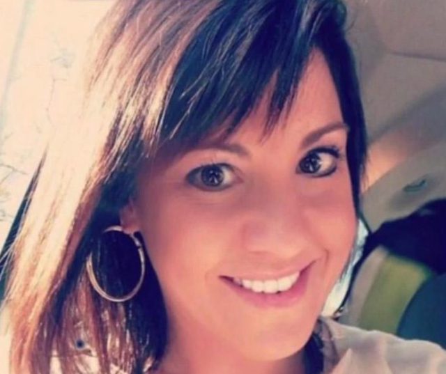 Σκάνδαλο άνευ προηγουμένου: Καθηγήτρια υιοθέτησε τον ανήλικο μαθητή της και μετά τον αποπλάνησε - Είναι έγκυος στο παιδί του (Photos) - Media Gallery 3