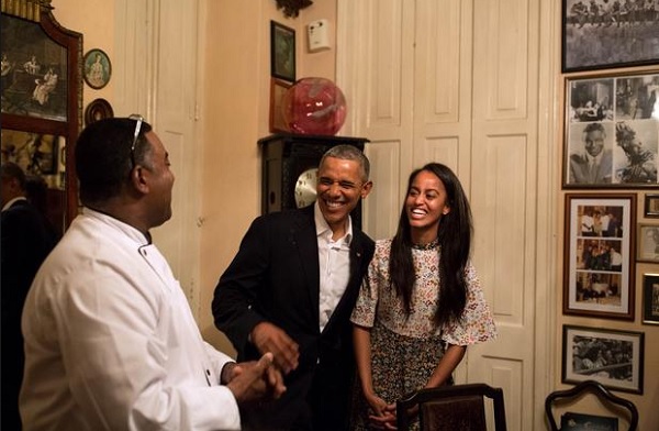 Στα βήματα του πατέρα της η Μάλια Ομπάμα - Media