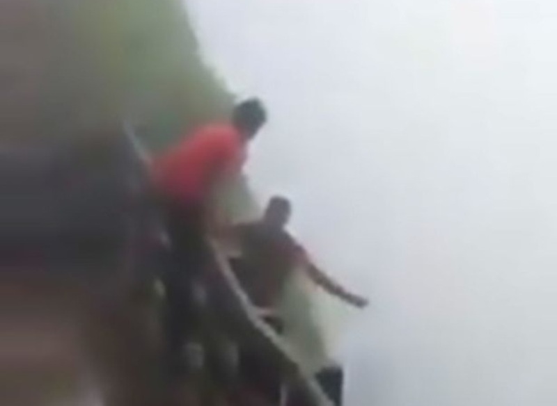 Νεκροί δυο τουρίστες - Μέθυσαν και πήδηξαν από καταρράκτη ύψους 600 μέτρων (Σκληρό Video) - Media