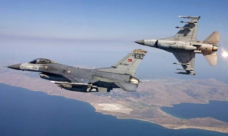 Νέα πρόκληση στο Αιγαίο: Πτήση τουρκικών F-16 στους Φούρνους - Media