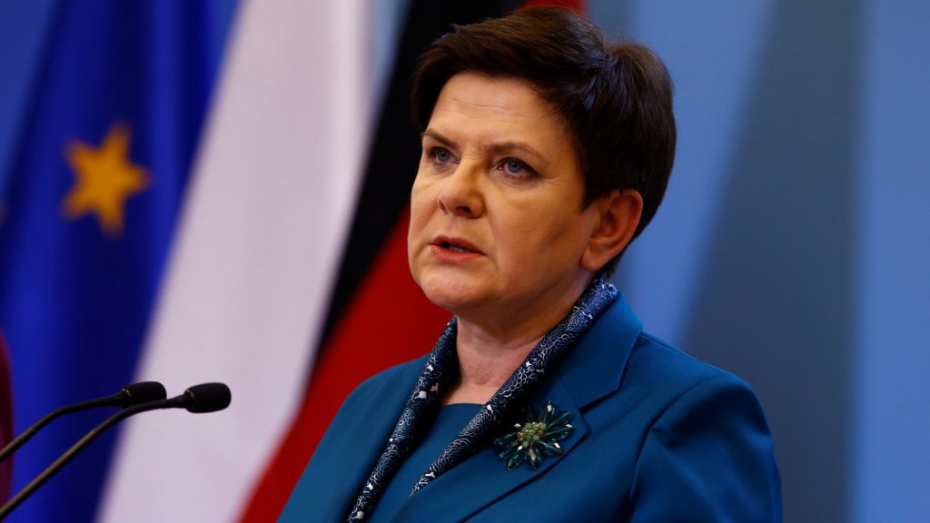 Έξαλλη η Πολωνή πρωθυπουργός με τον Μακρόν: Είναι αλαζόνας! - Media