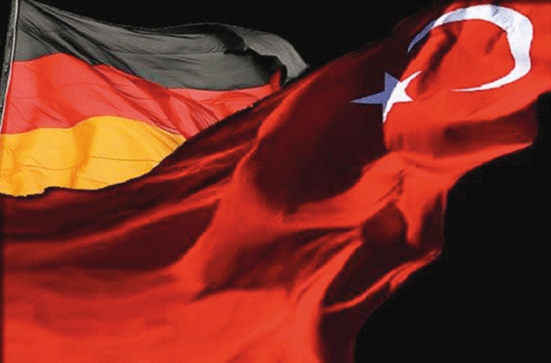 Τουρκάλα 107 νίκησε τον κορωνοϊό και βγήκε από την εντατική – Γιατροί και νοσηλευτές χειροκροτούσαν συγκινημένοι (Photos)  - Media