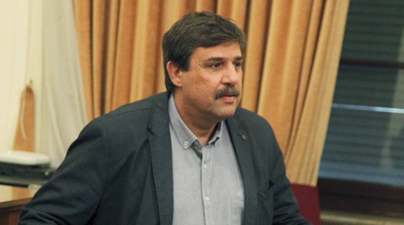 Απόφαση Ανδρ. Ξανθού: Σε αργία δύο γιατροί που διώκονται για παράνομες συνταγογραφήσεις - Ζημία 2,5 εκατ. ευρώ για το Δημόσιο - Media