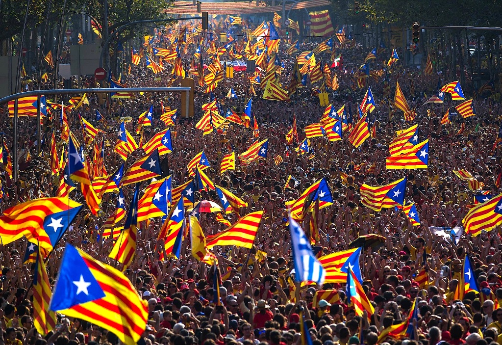 Το εκρηκτικό δημοψήφισμα της Καταλονίας - Media