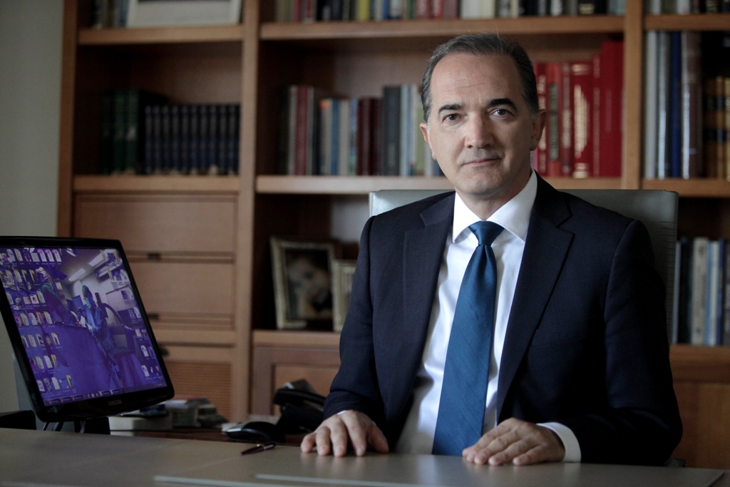 Σαλμάς: Πολεμήθηκαν υπουργοί που τα έβαλαν με τη διαφθορά - Media