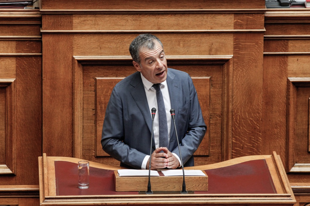 Στ. Θεοδωράκης: Ας υπάρχουν και κάποιοι στη Βουλή που δεν θα αποφασίζουν με βάση το συμφέρον τους - Media