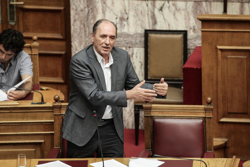 Το λατομικό νομοσχέδιο παρουσίασε ο Σταθάκης - Media