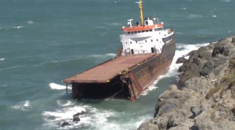 Τουρκία: Εμπορικό πλοίο κόπηκε στα δύο και βούλιαξε (Video) - Media