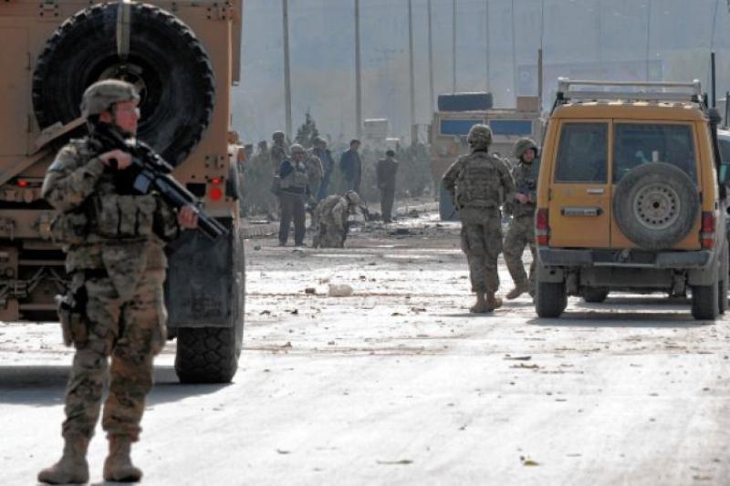 Αφγανιστάν: "Δώρο" βομβιστής καμικάζι από τους Ταλιμπάν στην αμερικανική βάση για ένα προσβλητικό φυλλάδιο - Media