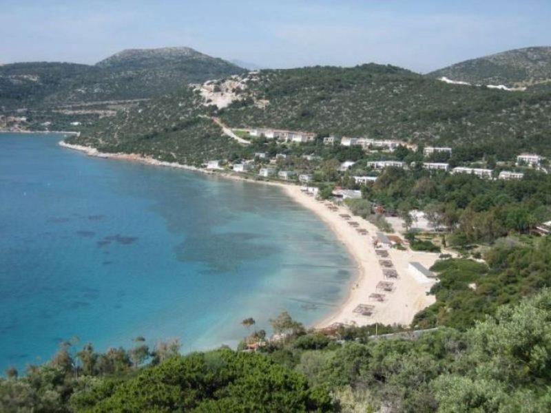 Ιατρικά απόβλητα δίπλα στο θέρετρο του Πολεμικού Ναυτικού στην Αγία Μαρίνα - Τι καταγγέλλουν απόστρατοι - Media