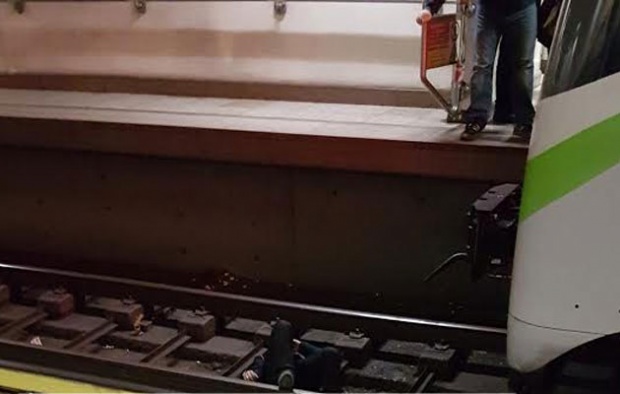 Άνδρας έπεσε στις γραμμές του μετρό στην Ομόνοια - Media