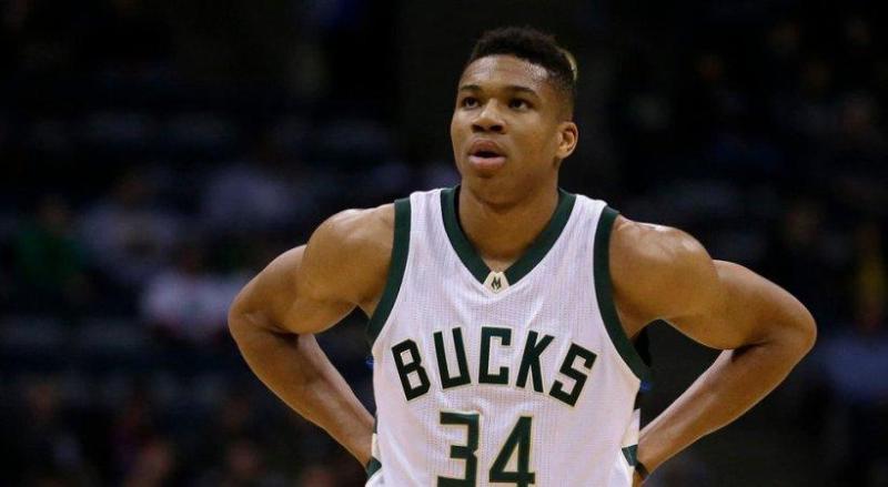 Συντετριμμένοι οι Μπακς με τον ξαφνικό θάνατο του Τσαρλς Αντετοκούνμπο - Media